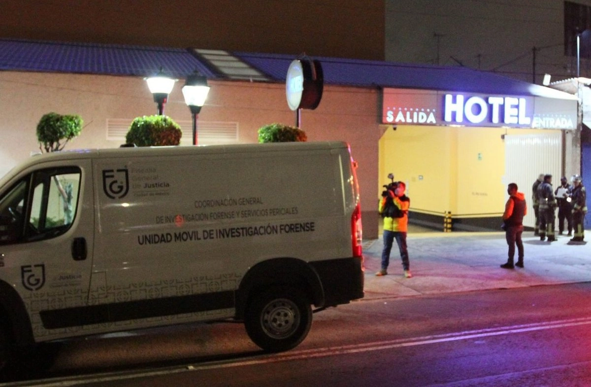 Un extranjero de origen estadunidense fue encontrado muerto en el elevador de un hotel ubicado en la colonia Roma de la CDMX. Foto 