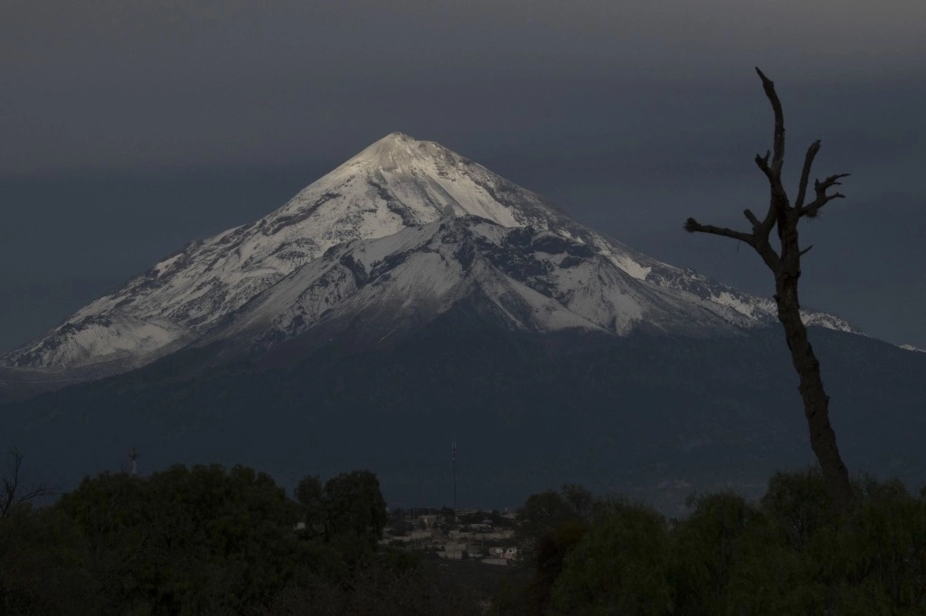Falta por encontrar a Jose Luis N, uno de los alpinistas desaparecidos luego de subir al Pico de Orizaba. Foto Cuartoscuro / Archivo