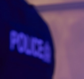 La policía de Canadá detuvo a un hombre probable responsable del homicidio de cinco personas, entre ellos tres menores. Foto Ap/Archivo