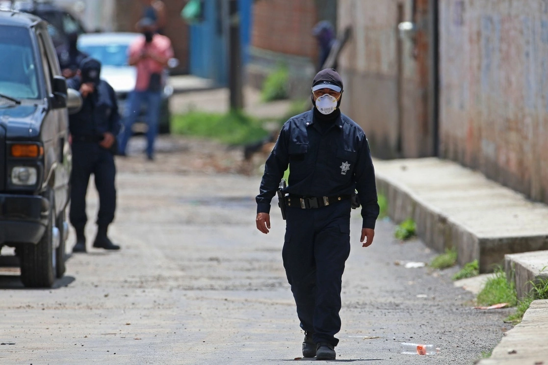 Un policía en Jalisco. Foto La Jornada /Archivo