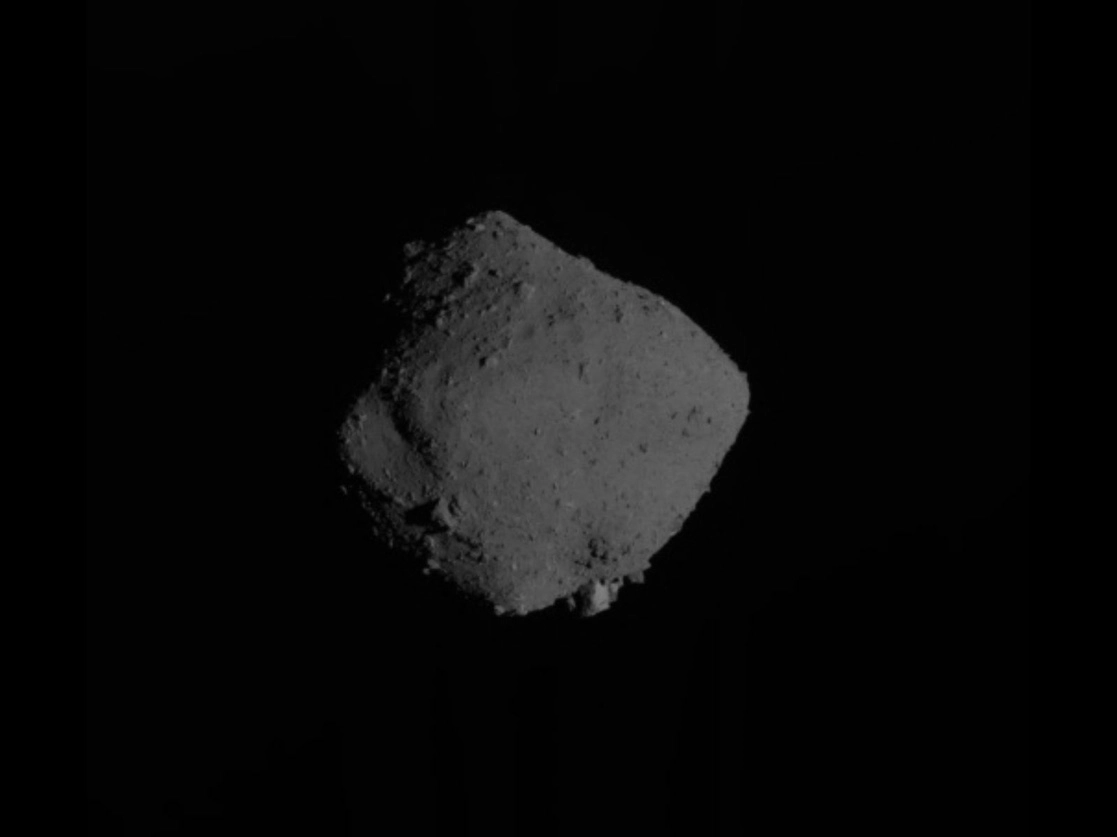 El asteroide Ryugu, captado hace dos años por "Hayabusa 2". Foto tomada del sitio https://www.hayabusa2.jaxa.jp / Archivo