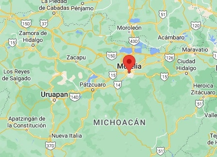 En la colonia Residencial Bosques de Oriente, ubicada en Morelia, fue localizado el cuerpo de una joven de aproximadamente 25 años, que presentaba varios impactos de arma de fuego. Imagen tomada de Google Maps