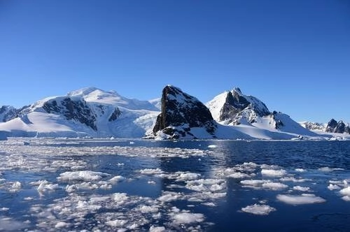 Vista del puerto de Orne, en las islas de Shetland, en la Antártida. Foto Afp / Archivo

