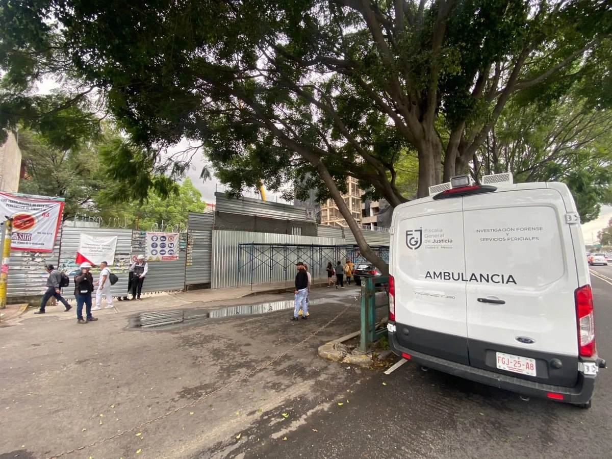 Peritos de la Fiscalía capitalina realizaron el levantamiento de los restos, en tanto, se aperturó la carpeta de investigación y se giró oficio a la Policía de Investigación (PDI) para el inicio de las diligencias. Foto