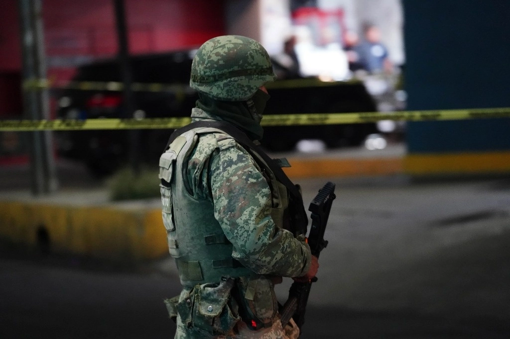 Militar durante un operativo en Morelia. Foto Cuartoscuro / Archivo