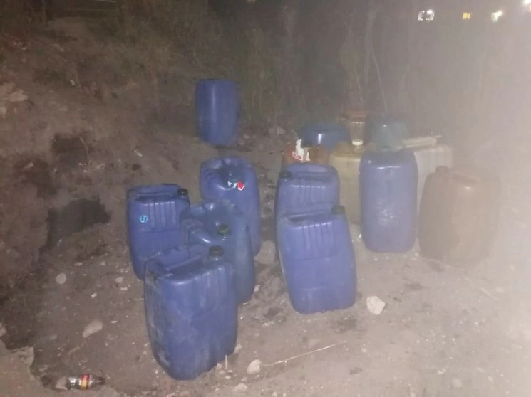 En Cuautitlán, Estado de México, integrantes de la GN aseguraron 775 litros de hidrocarburo robado. Foto cortesía de la SSPC /Archivo