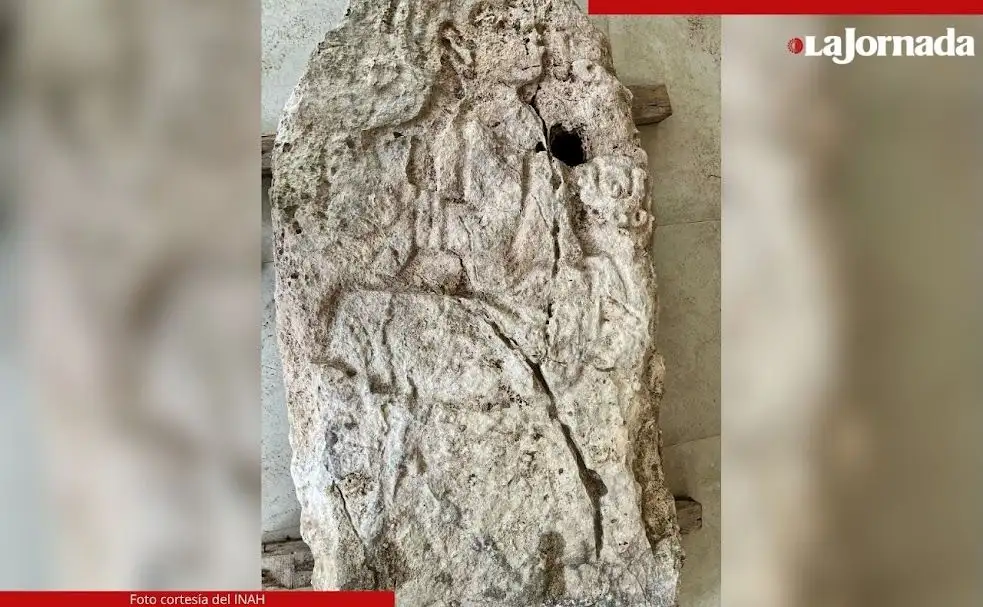 Hace tres días fue encontrado en la zona arqueológica de Campeche un panel de piedra de casi 1.20 metros de largo por unos 50 centímetros de ancho, que al parecer representa a un hombre cautivo y que puede aportar información sobre esa ciudad maya. Foto 
