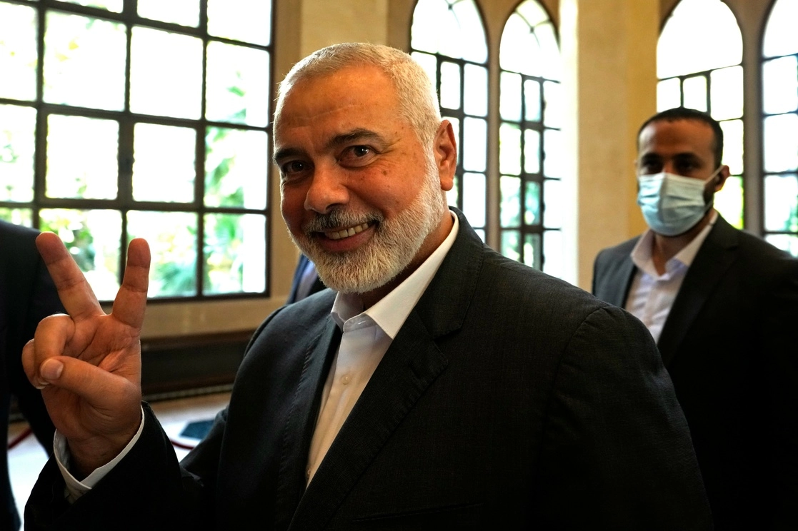 Sin oposición alguna, Ismail Haniye fue reelegido líder máximo de Hamas por su consejo ejecutivo. Foto Ap