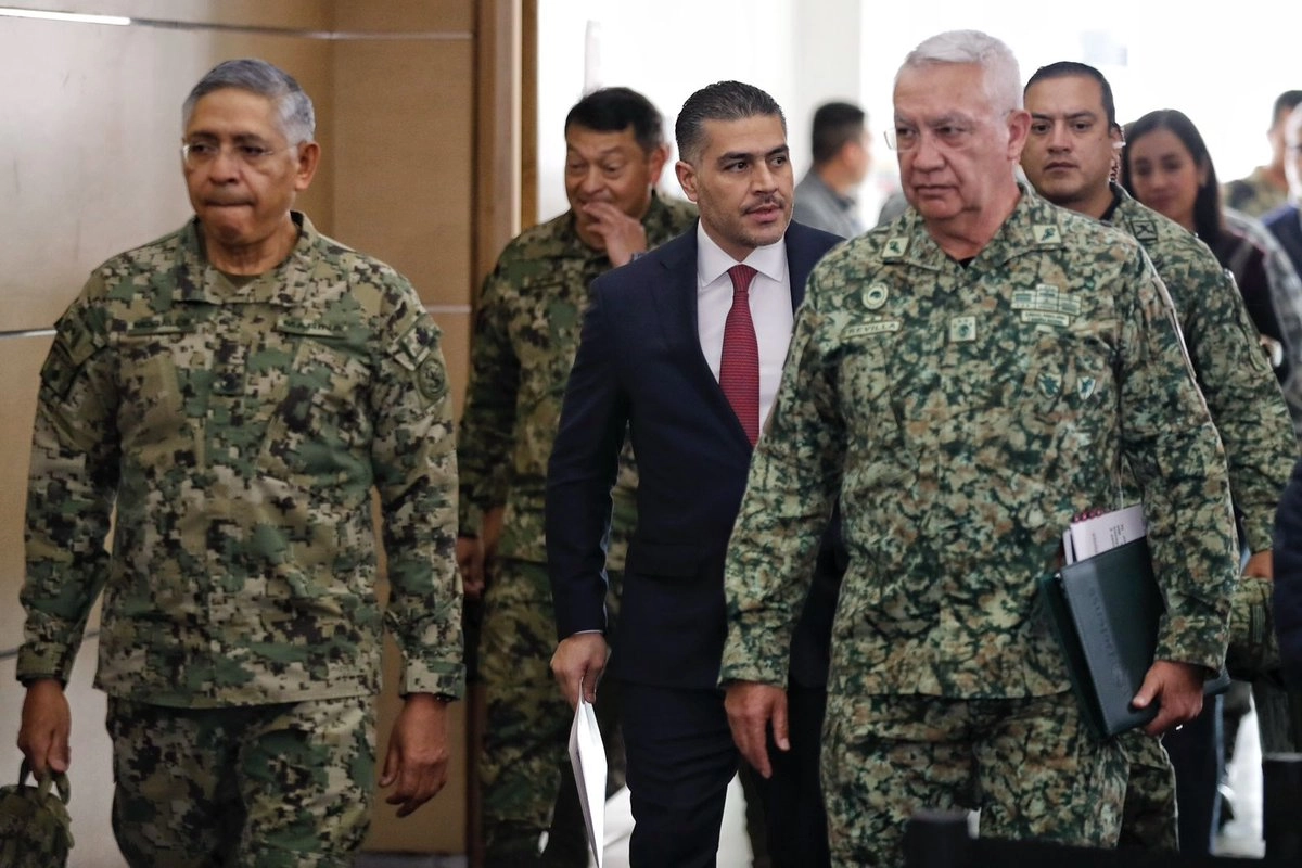 El Gabinete de Seguridad, con la presencia del titular de la SSPC, Omar García Harfuch, ofrece conferencia de prensa, en la Ciudad de México, el 30 de noviembre de 2025. Foto 
