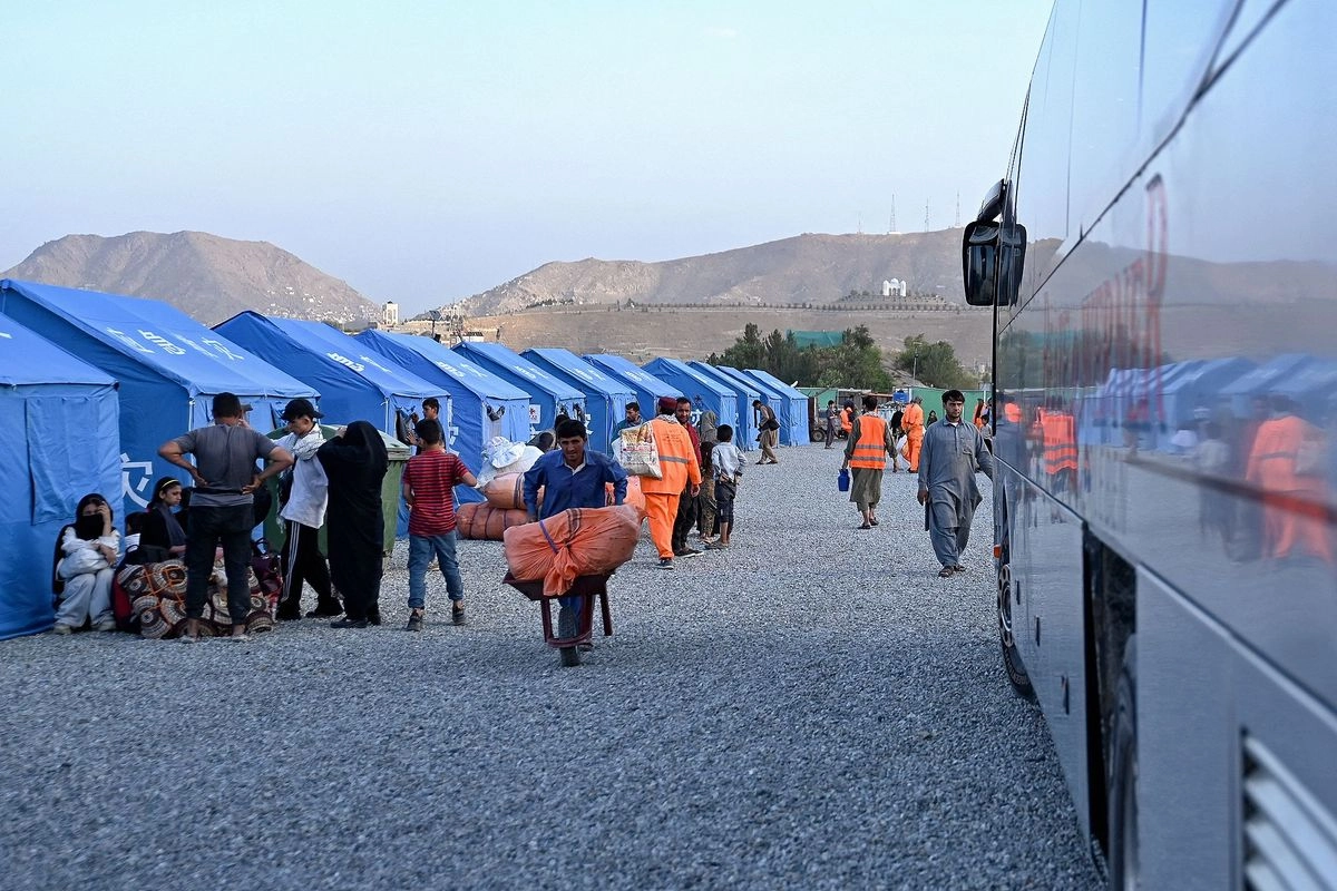 Afganos refugiados en un campamento improvisado en Kabul, el 16 de julio de 2025. Foto 