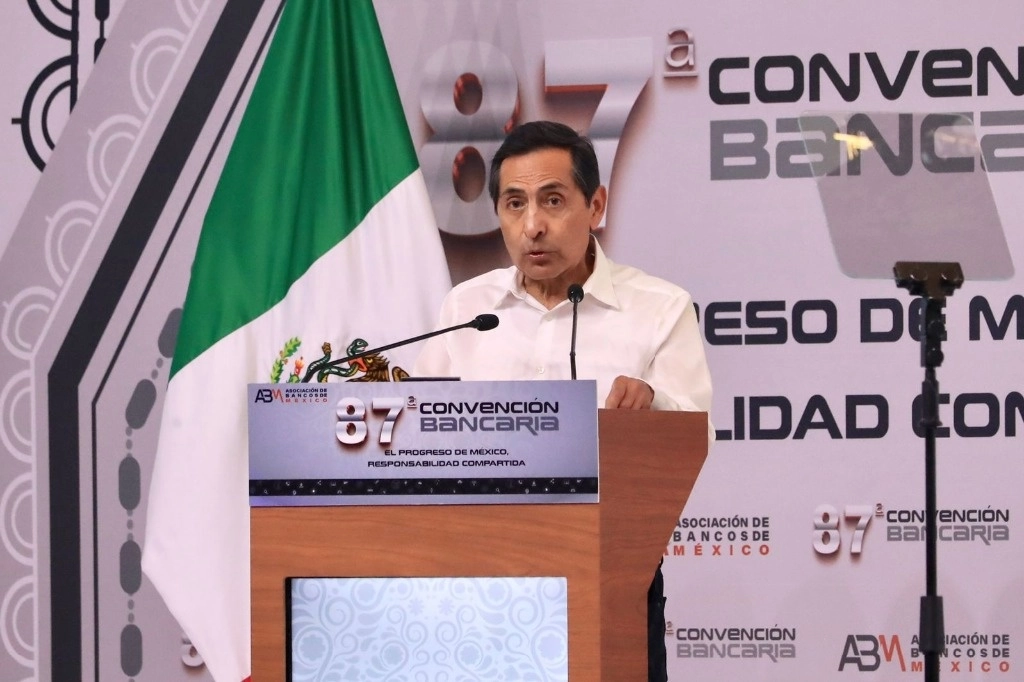 El secretario de Hacienda, Rogelio Ramírez de la O durante su participación en la 87 Convención Bancaria, el 19 de abril de 2024. Foto Luis Castillo/ La Jornada