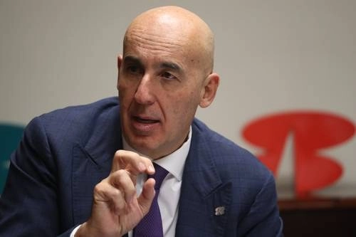 "Vamos a ir al segmento personalizado", expresa Marcos Ramírez. Foto Yazmín Ortega Cortés