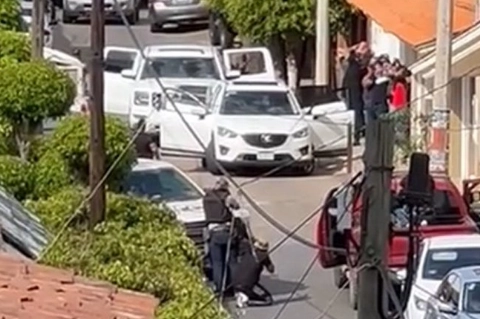 Imagen del video del probable fusilamiento de 17 personas en San José de Gracia, Michoacán. Foto tomada del Twitter de @DavidVargasA18