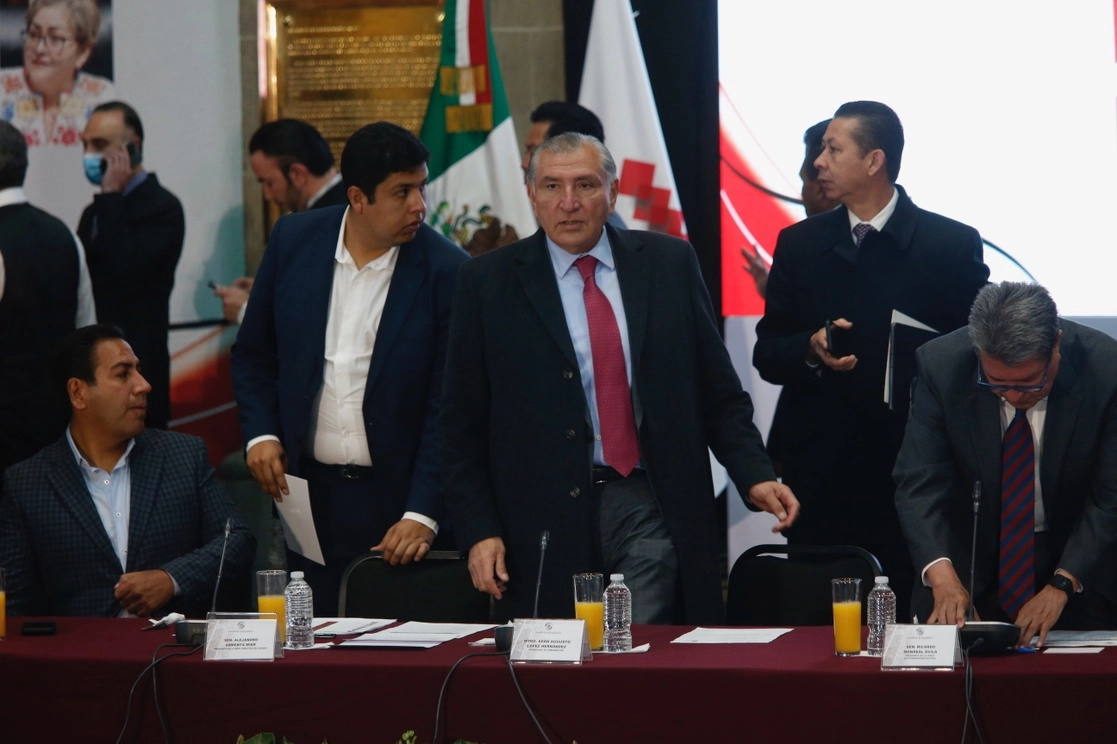 El secretario de Gobernación, Adán Augusto López, en la décima reunión plenaria del grupo parlamentario del partido, realizada la semana pasada en el antiguo recinto del Senado, en la Ciudad de México. Foto María Luisa Severiano