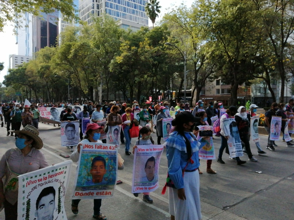 Marcha por los 43 estudiantes desaparecidos de Ayotzinapa. Foto Fernando Camacho