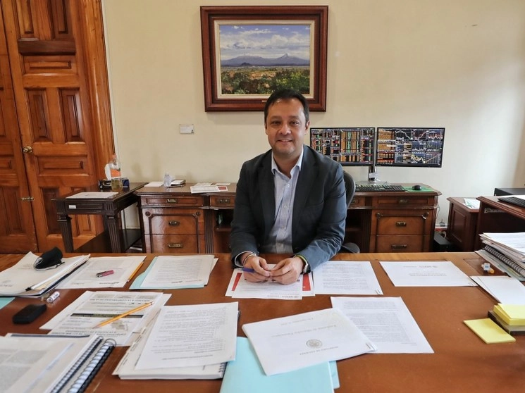  El subsecretario de Hacienda, Gabriel Yorio, en entrevista con La Jornada. Foto Marco Peláez