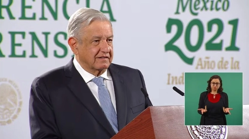 El presidente López Obrador, durante su conferencia matutina de este lunes 24 de mayo, desde Palacio Nacional. Imagen tomada de la transmisión en vivo