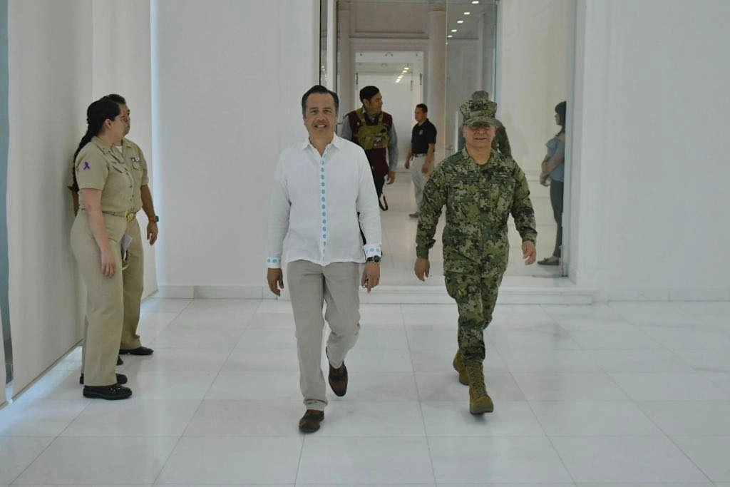 Tras la mesa para paz, el gobernador Cuitláhuac García dijo que “los indicios recabados permitirán dar con el responsable material e intelectual, teniéndose como detenido a un presunto cómplice, que la auxilió en su huída. Habrá justicia”, dijo en su mensaje de Facebook. Foto tomada de las redes del gobernador