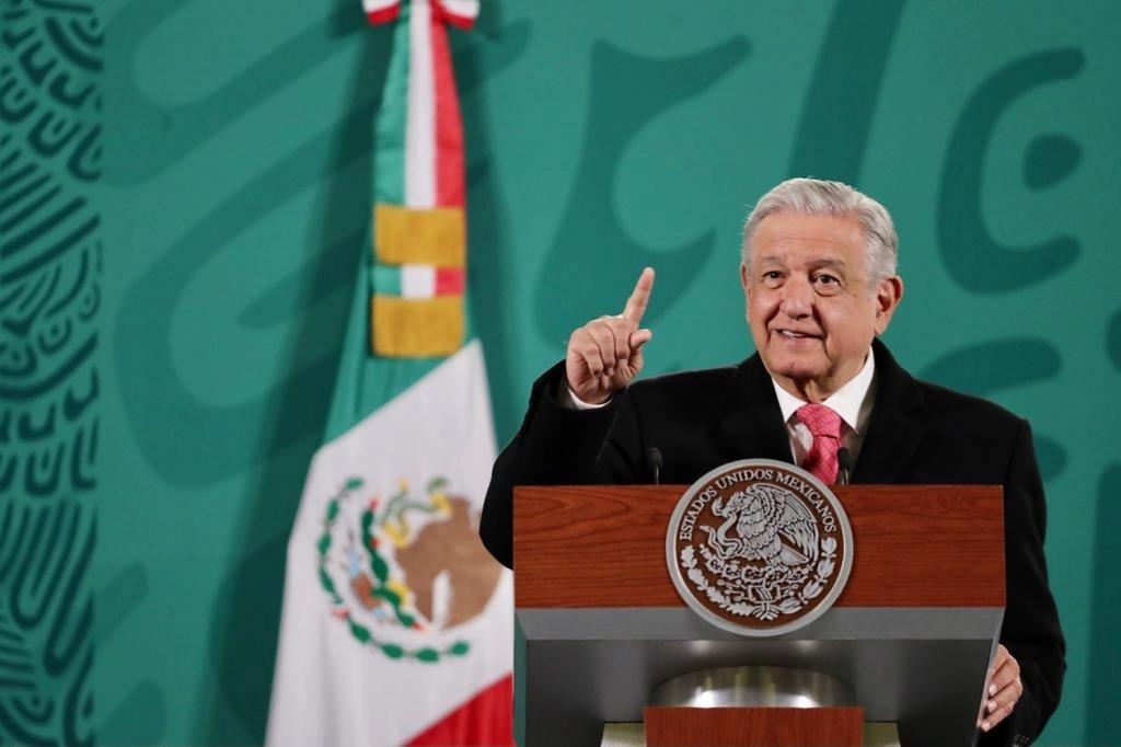 El presidente Andrés Manuel López Obrador durante su conferencia matutina en Palacio Nacional, en la Ciudad de México, el 6 de diciembre de 2021. Foto Roberto García Ortiz