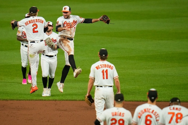 Los Orioles se colocaron tres juegos encima de Tampa Bay, el segundo lugar de la División Este de la Liga Americana. Es la mayor ventaja que han ostentado en la campaña. Foto Ap