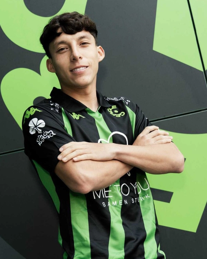 El futbolista Heriberto Jurado tras su presentación con el Cercle Brugge. Foto tomada de la cuenta de X @cercleofficial