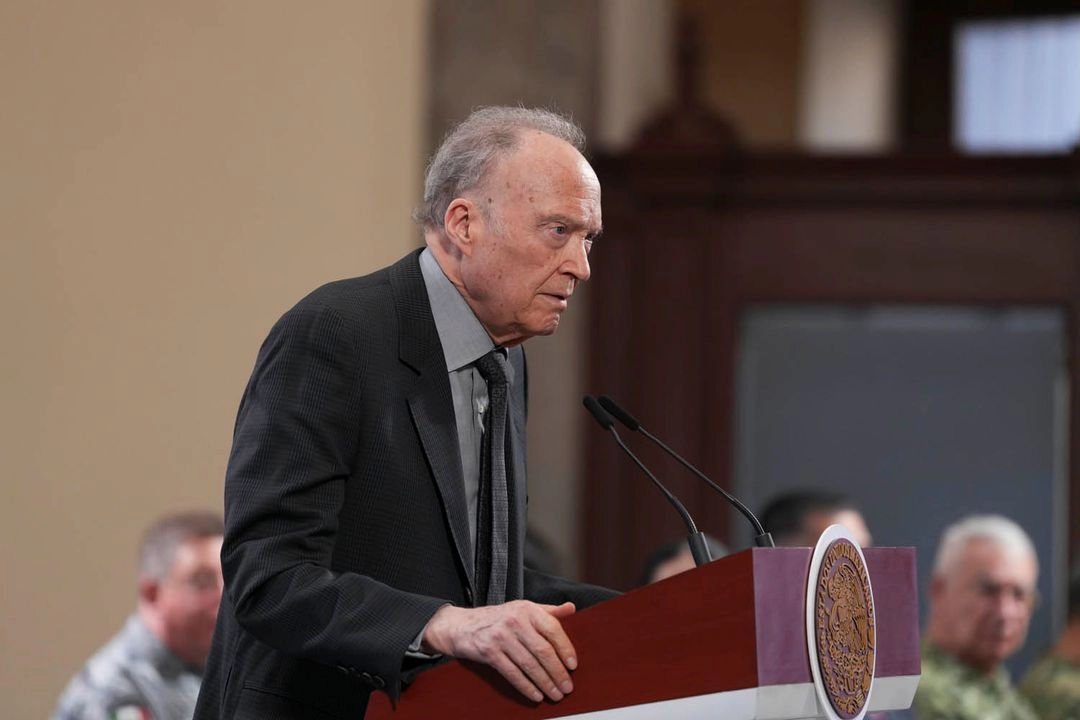En la mañanera presidencial de este martes, a pregunta expresa, el fiscal refirió que dos de los hermanos del alcalde detenido son los dueños de las unidades que se han usado para mover y traficar el combustible de manera ilegal.