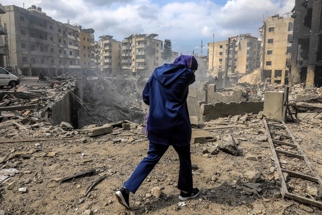 Al menos 15 cohetes fueron disparados tierra adentro hacia Tiberíades, en la región septentrional israelí de Galilea, algunos de los cuales fueron derribados. Foto Afp