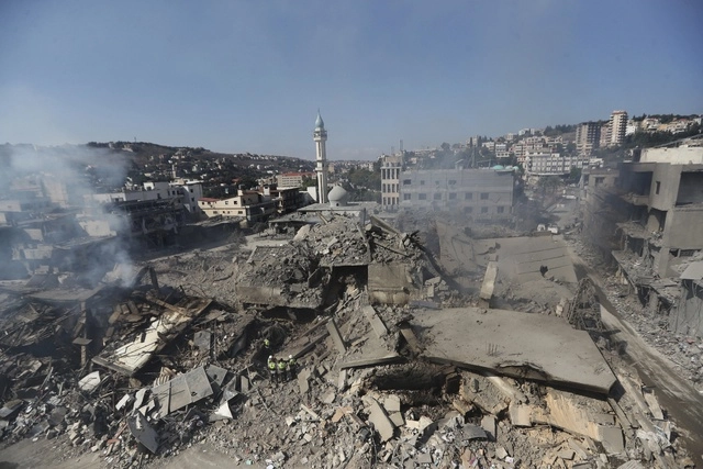 Las acciones bélicas, tanto de Israel como de Hezbollah, se han ido incrementando y a principios del mes de octubre el ejército israelí confirmó la entrada terrestre en el país vecino. Foto Ap