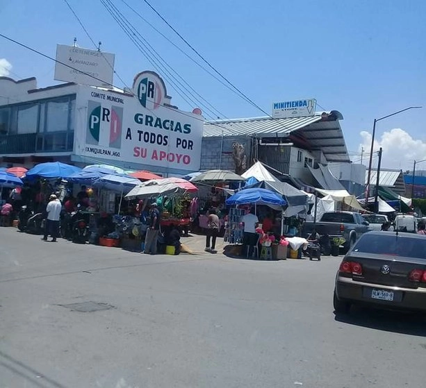 Tianguis de Ixmiquilpan, no ha de dejado de instalarse pese a fase 3 de contingencia por Covid 19. Foto Juan Ricardo Montoya