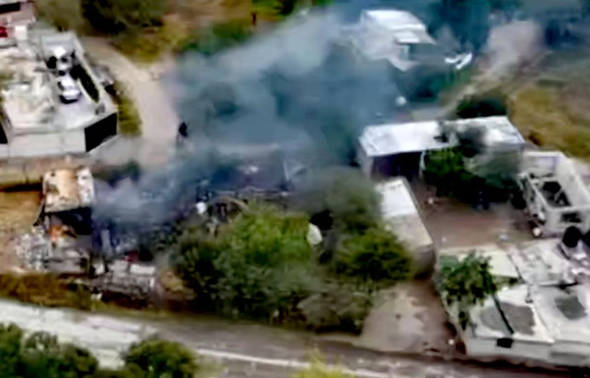 Una de las cuatro personas que resultaron heridas en la explosión de un taller de pirotecnia en Santiago de Anaya, Hidalgo, falleció este lunes. Foto 