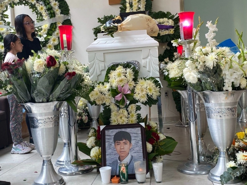 El menor Yahir fue sepultado en el panteón municipal de Pachuca, Hidalgo. Foto Ricardo Montoya