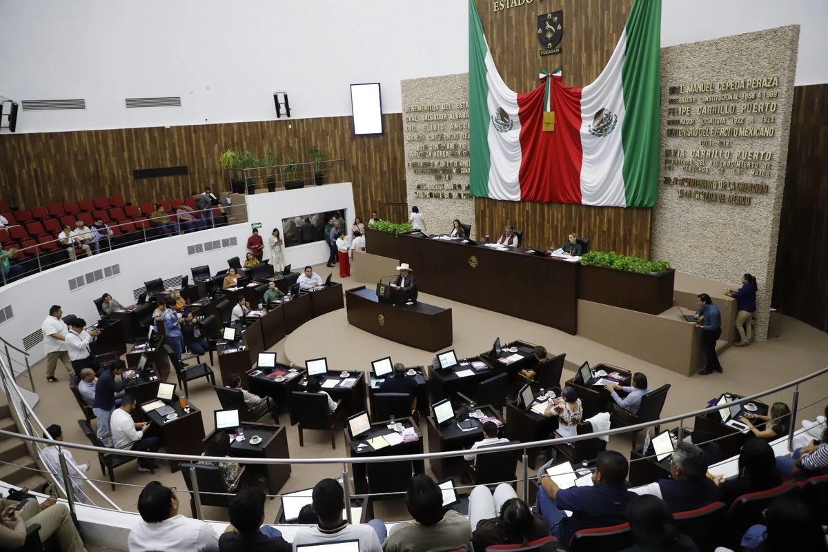 Sala de sesiones del Congreso de Yucatán. Foto 