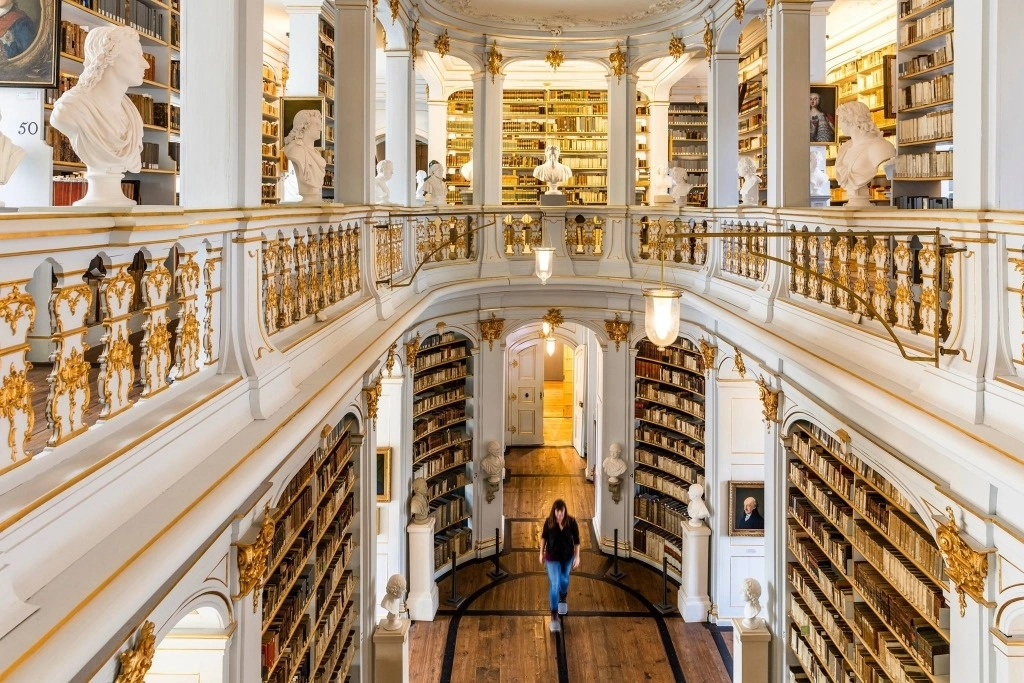 Biblioteca de la Duquesa Ana Amalia en Weimer, Alemania. Foto Tomada de https://www.facebook.com/HerzoginAnnaAmaliaBibliothek