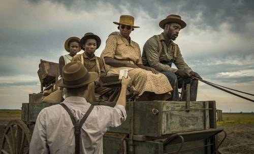 Fotograma de El color de la guerra, filme hollywoodense de Dee Rees que cambia la narrativa racial en EU. Foto Ap