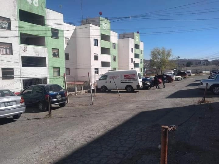 Un hombre asesinó a golpes a sus tres hijos en la colonia 11 de Julio, del municipio hidalguense de 
Mineral de la Reforma. Foto Juan Ricardo Montoya