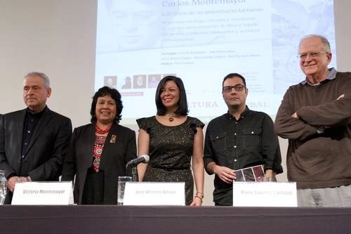 Raúl Manríquez Moreno, Lucina Jiménez, Victoria Montemayor, Mario Sánchez Carbajal y Marco Antonio Campos durante el homenaje. Foto María Luisa Severiano