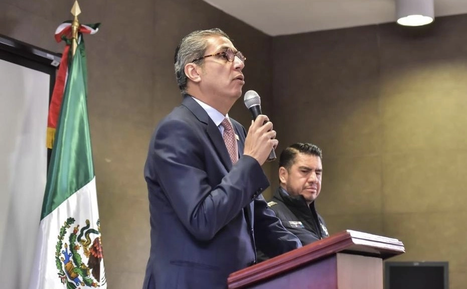 El fiscal general del estado de Aguascalientes, Jesús Figueroa Ortega, durante conferencia de prensa sobre el homicidio de Ociel Baena, el 14 de noviembre de 2023. Foto Claudio Bañuelos