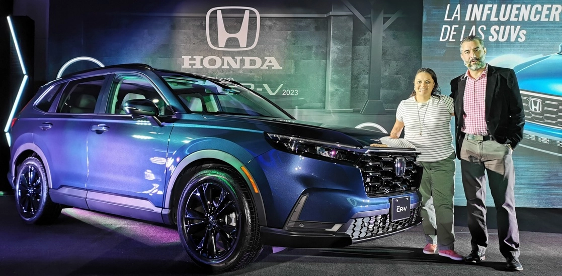 Honda lanzó la sexta generación de CR-V. Mejoró calidad de marcha, incrementó dimensiones, evolucionó estructuralmente y en su insonorización. Foto Roberto Pérez S.