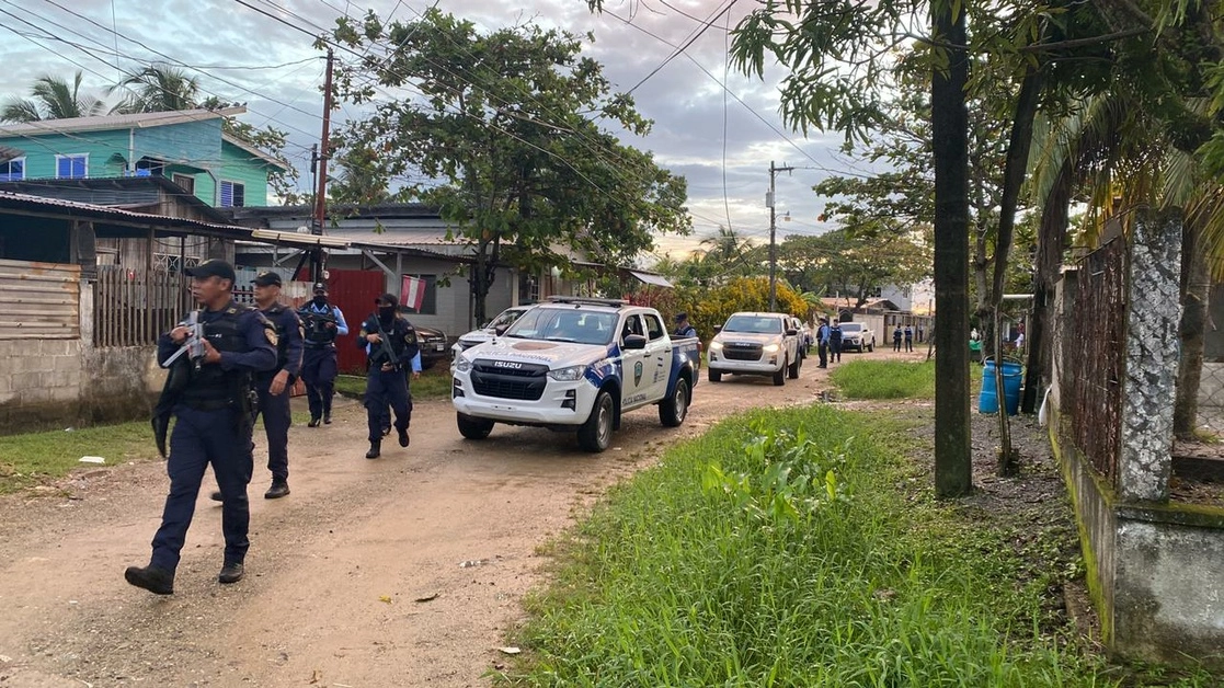 Policía de Honduras realiza operativos contra las bandas criminales. Foto Tomada del Twitter @PoliciaHonduras