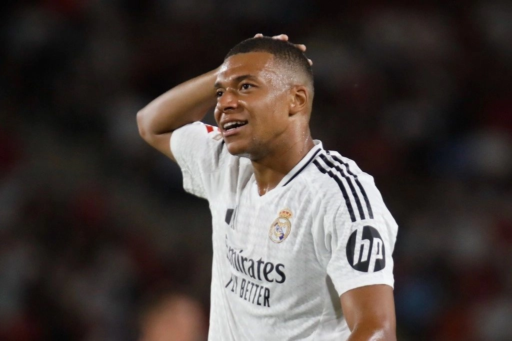 El francés Kylian Mbappé durante un partido entre su equipo, el Real Madrid, ante el Mallorca, el 18 de agosto de 2024. Foto 