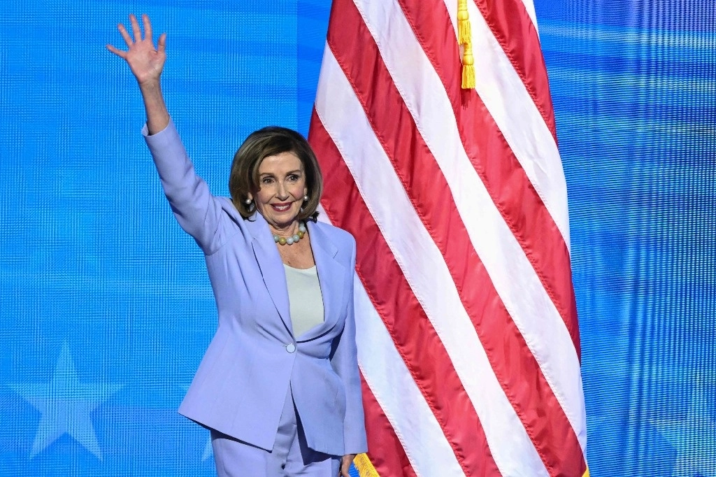 La ex presidenta de la Cámara de Representantes de los Estados Unidos, Nancy Pelosi, durante el tercer día de la Convención Nacional Demócrata (DNC) en el United Center en Chicago, Illinois, el 21 de agosto de 2024. Foto Afp