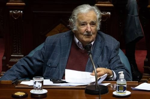 En imagen de archivo, el expresidente José Mujica, en el Senado uruguayo. Foto Afp