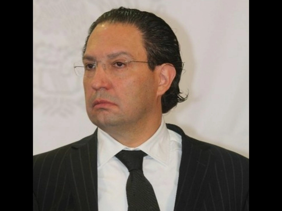 Emilio Zebadúa cuando fungía como oficial mayor de la Sedesol a cargo de Rosario Robles. Foto Cuartoscuro / Archivo