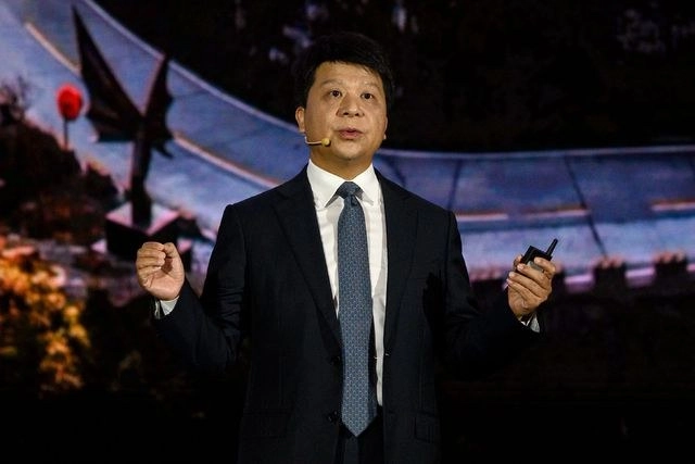 Las nuevas medidas "inevitablemente tendrán repercusiones en nuestras actividades comerciales", señaló el actual presidente de Huawei, Guo Ping. Foto Afp 