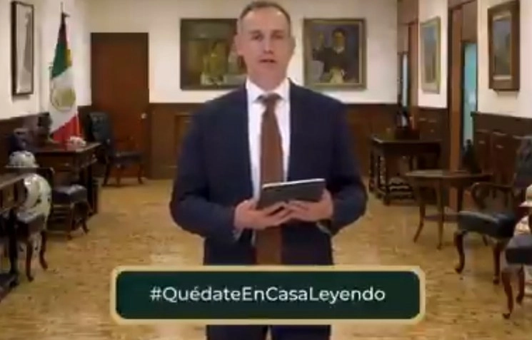 El director del FCE dijo también que seguirán participando en Desde el Fondo otras figuras públicas ligadas a la lucha por la salud Foto @HLGatell