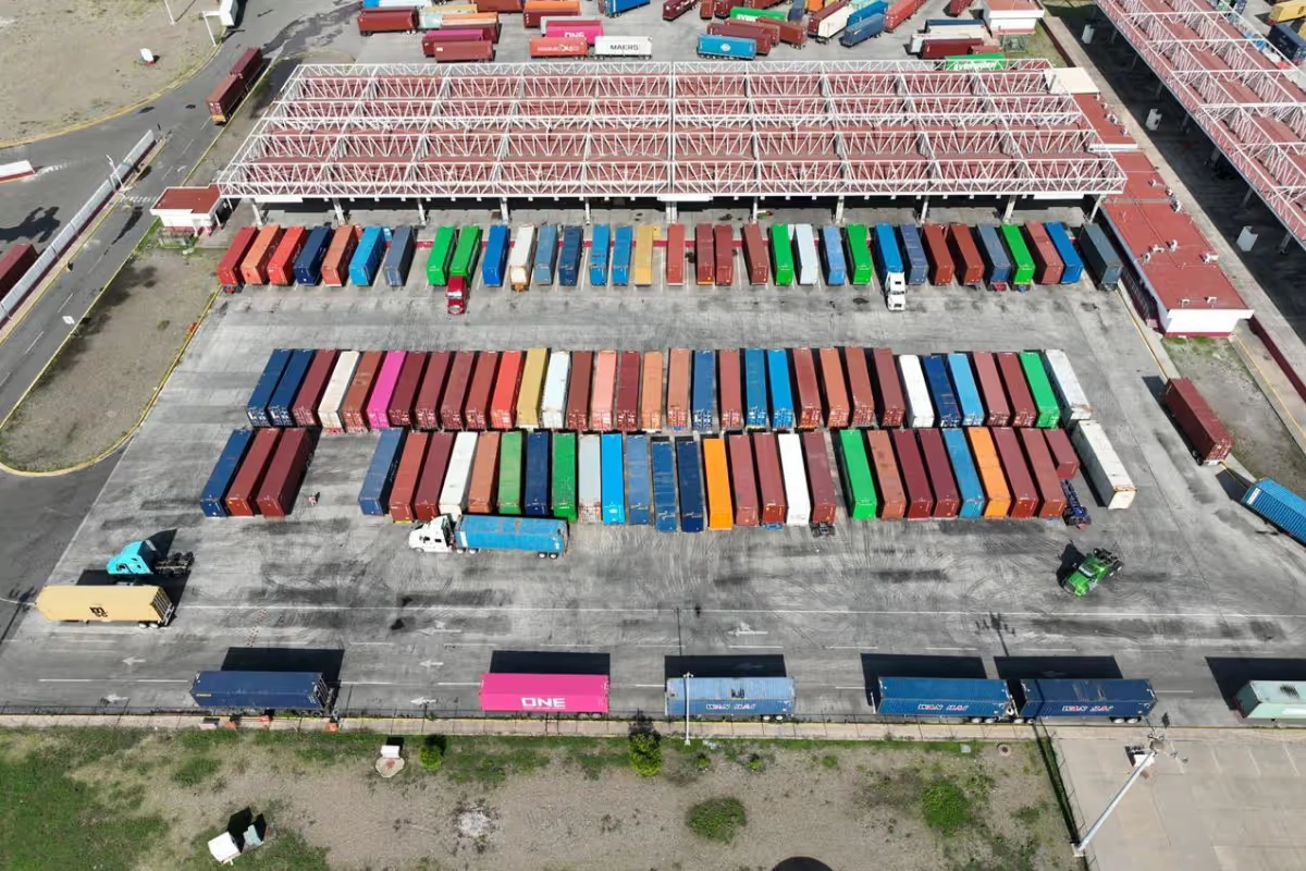 Se realizó un operativo estratégico de supervisión en la Aduana de Lázaro Cárdenas, Michoacán. Foto 