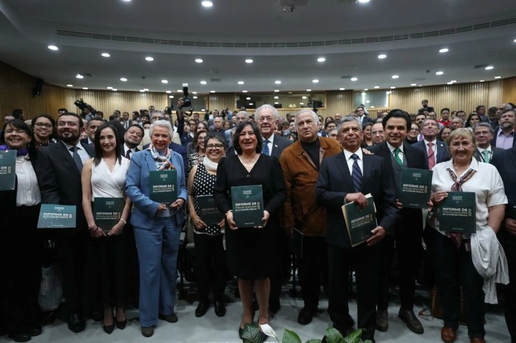 La titular de la SFP, Irma Sandoval (c) durante la entrega del Informe de Fiscalización de la Función Pública 2019. Foto José Antonio López