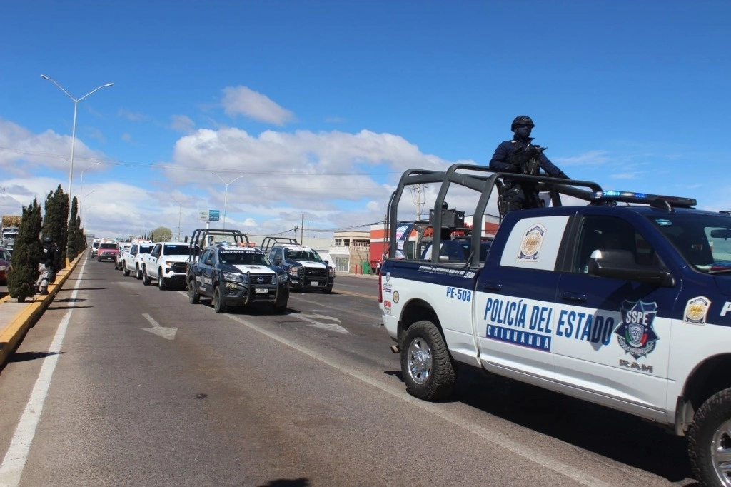 Autoridades de Chihuahua identificaron algunos de los ochos cuerpos que fueron localizados sobre la carretera. Foto Secretaría de Seguridad Chihuahua 