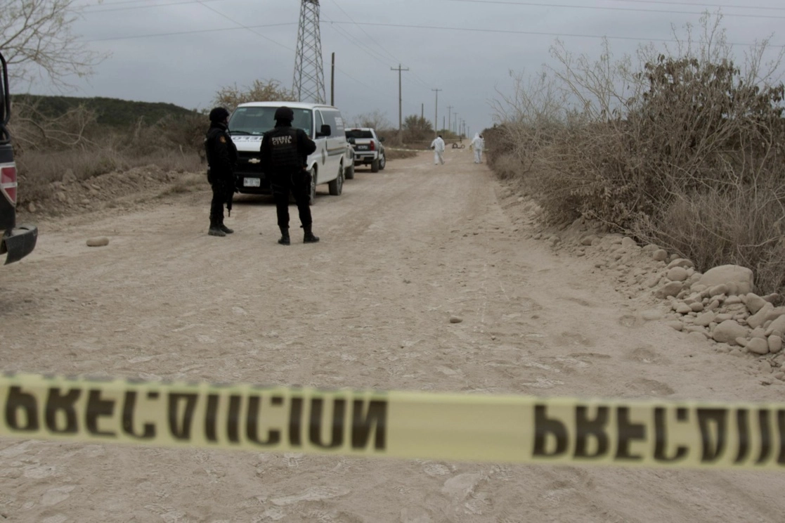 Los cadáveres fueron hallados dentro de una camioneta volcada y hundida en un arroyo de Santa María La Floreña, municipio de Pesquería, NL. Foto Cuartoscuro / Archivo
