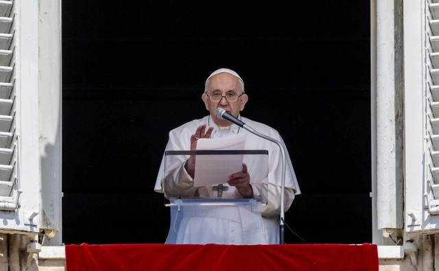 “Las ideologías siempre acaban mal, ha dicho el papa Francisco”, advirtió el semanario católico 'Desde la Fe'. Foto Ap 